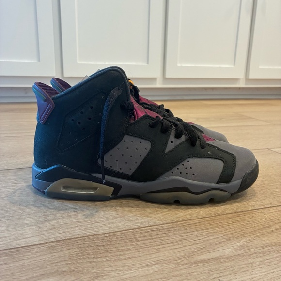 Nike Air Jordan 6 Retro GS 'Bordeaux'  384665-063  Youth Size 7Y/8.5 Women’s - Picture 1 of 9